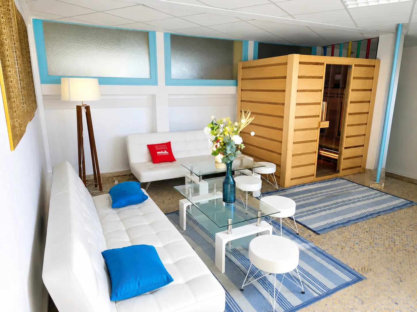 Sauna en bois dans l'espace bien-être