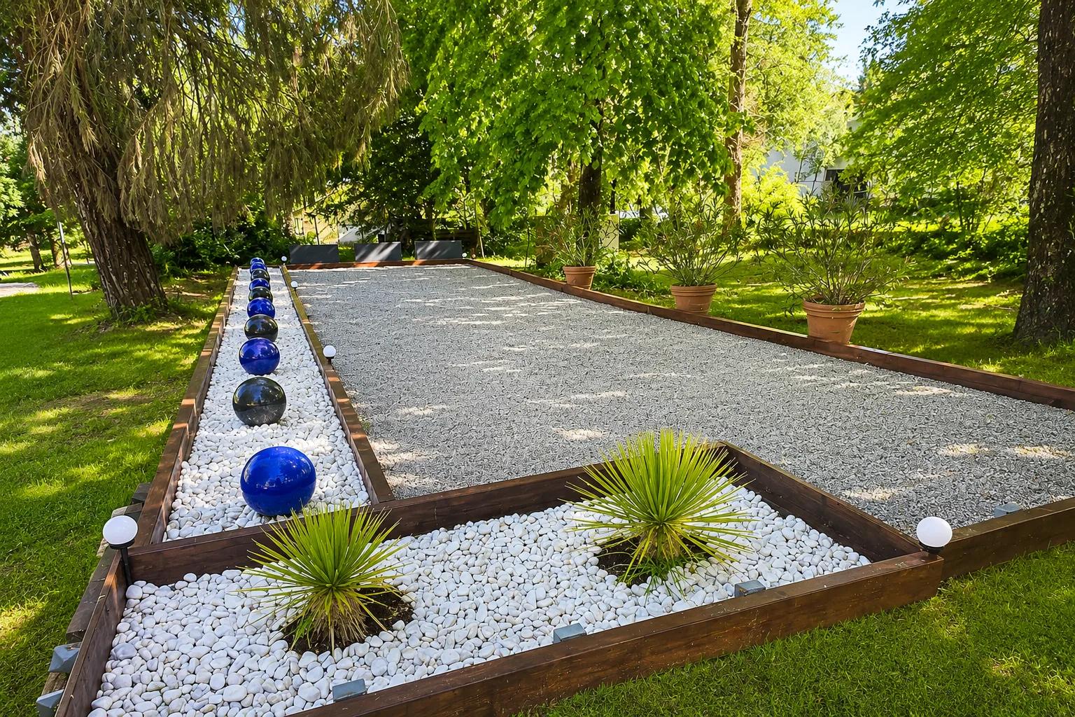 Terrain de pétanque dans le parc