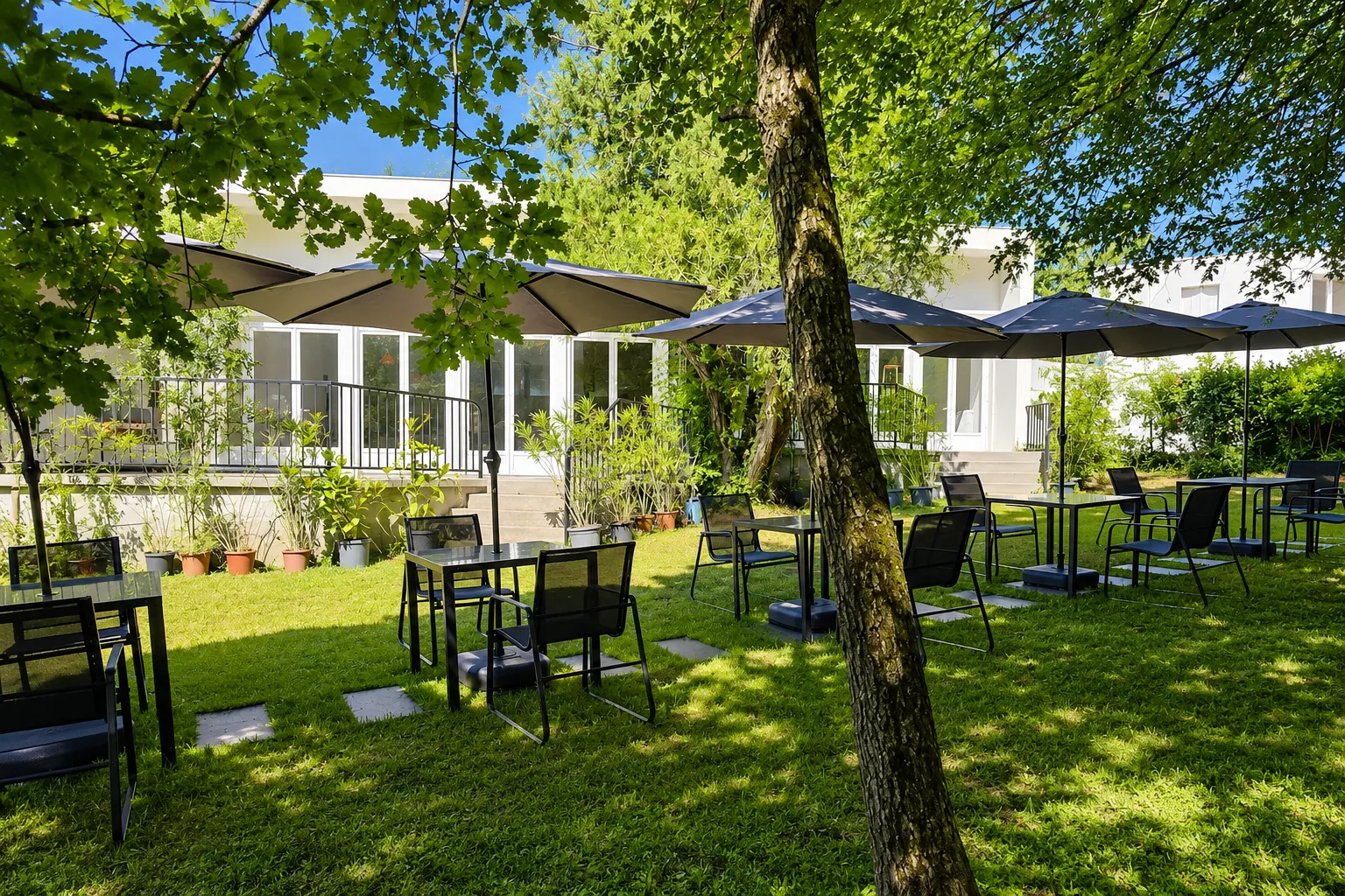Terrasse extérieure ombragée